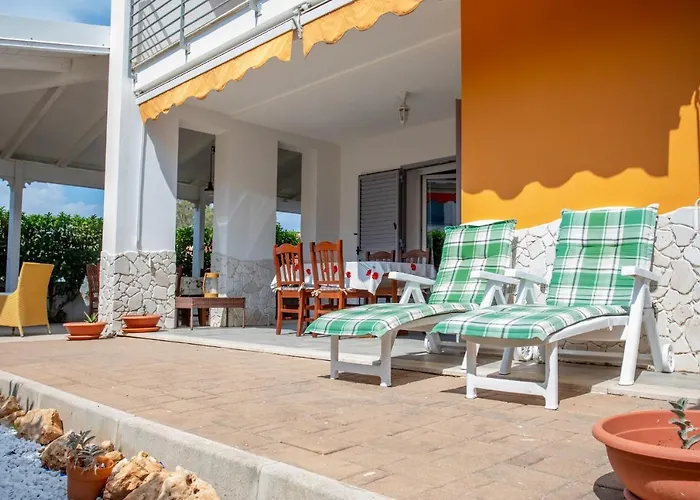 Villetta Flora * Torre Lapillo